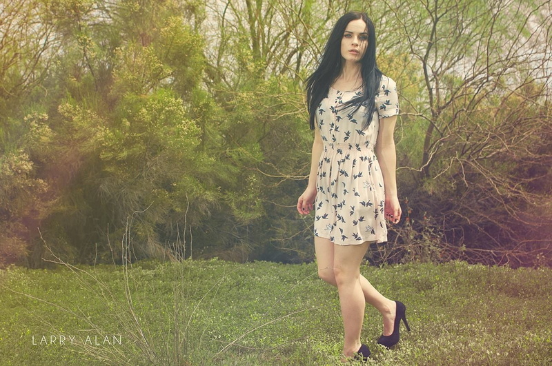 portrait, grass, Larry Alan, beauty, casual clothing, women, beautiful woman, full length, outdoors, front view, leisure activity, land, hairstyle, one person