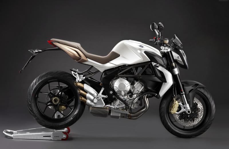 test drive, motorcycle, buy, bike, sport, racing, rent, sport bike, 5K, MV Agusta Brutale 675, review