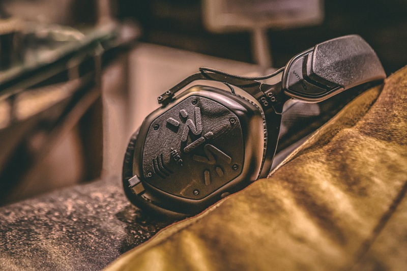 no people, arts culture and entertainment, still life, close-up, footwear, pair, indoors, logo, metal, fashion, jewelry, 5K, sunglasses, black color, table