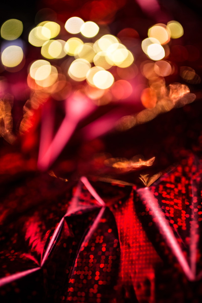 no people, 5K, texture, holiday, indoors, illuminated, bokeh, red, defocused, celebration event, glowing, lighting equipment, christmas decoration, celebration