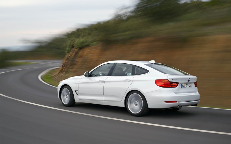 line, 2K, plant, on the move, bmw, land vehicle, nature, motion, sedan, mode of transportation, gran, speed, tree, symbol, white, blurred motion, travel