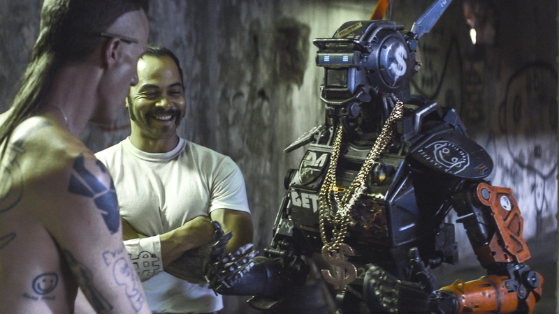 4K, robot, gun, police, Chappie, Best Movies of 2015