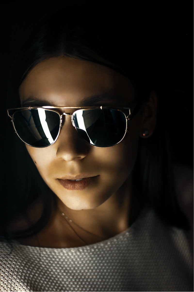 goggles, skin, wearing, neck, top, one person, accessories, front view, teeth, young women, close-up, apparel, young adult, drink, portrait, lip, hairstyle