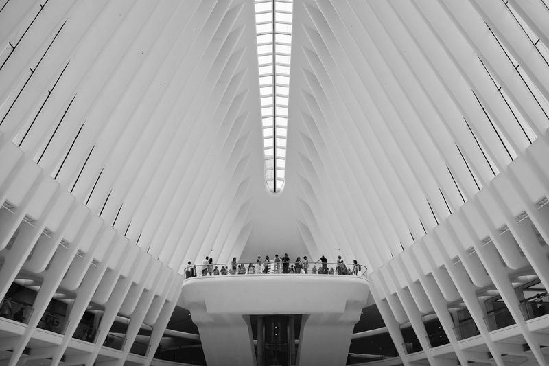 modern, united states, lifestyles, incidental people, manhattan, crowd, group of people, indoors, new york city, high angle view, nyc, architectural column