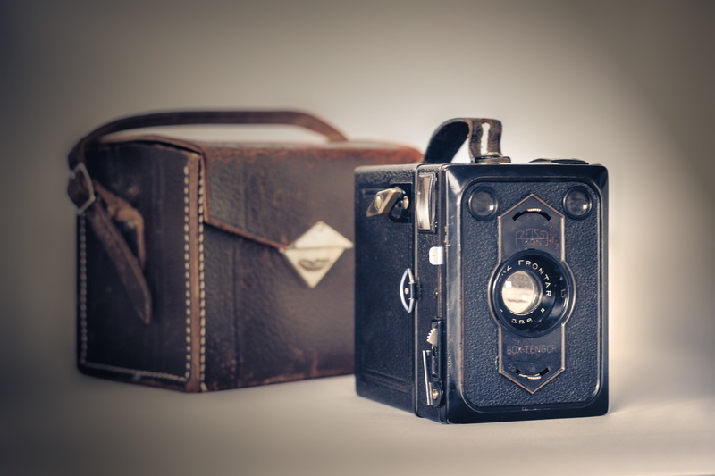 studio shot, no people, old, holiday, indoors, travel, 5K, nostalgia, journey, retro Styled, flea market, photography themes, personal accessory, obsolete