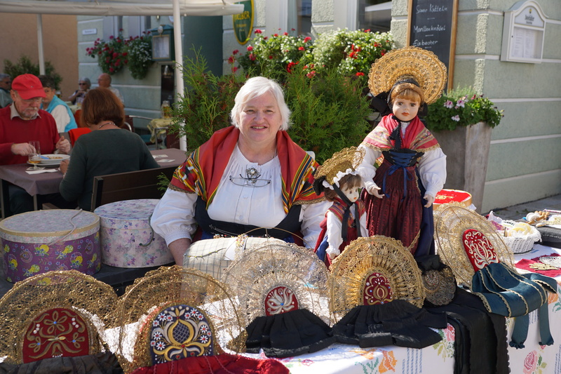 5K, Market, portrait, people, happiness, day, senior Adult, Sell, adult, sitting, childhood, women, real people, handmade, hats, females, Costume, outdoors