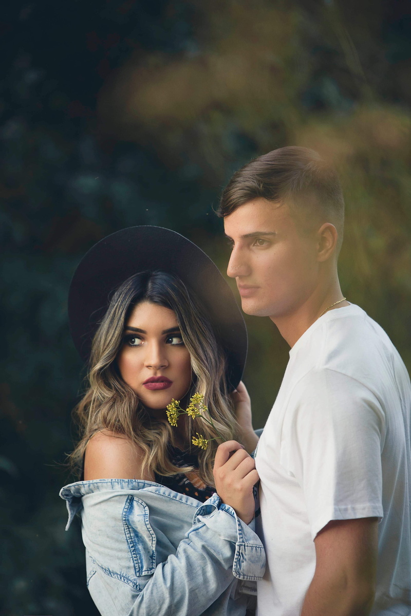 togetherness, summer, looking at camera, people, two people, focus on foreground, heterosexual couple, wearing, casual clothing, young couple, romance