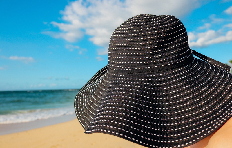 sky, sand, sunhat, tranquility, day, maui, land, black, hawaii, selective, hat, tranquil scene, 5K, beauty in nature, ocean, vacation, sea, focus, outdoors