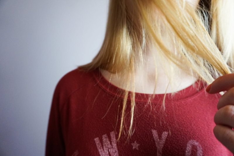 length, straight hair, purple, blonde, lady, human hair, sweater, lilac, adult, girl, long hair, blond, women, close-up, red, hairstyle, colour, blond hair