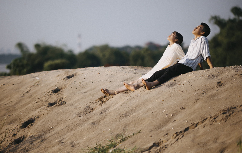 pre-wedding, pose, daylight, adult, boy, love, couple - relationship, contemplation, 4K, land, girl, recreation, young adult, two people, women, sand