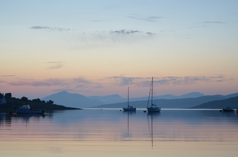 white, tranquility, clouds, water, idyllic, mirroring, highland games, sailboats, clouded sky, yacht, sea, sky, castle, mode of transportation, transportation