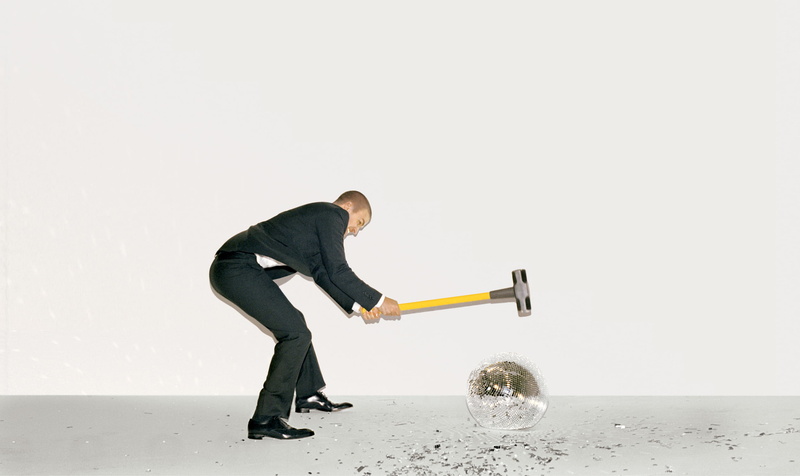 bending, singer, one person, timberlake, effort, standing, full length, struggle, adult, indoors, side view, white background, determination, men, music