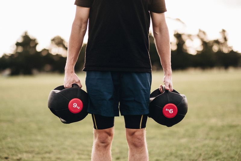 sport, leisure activity, leisure, fitness, lifestyles, young adult, midsection, muscles, adult, strength, lifestyle, person, one person, day, front view