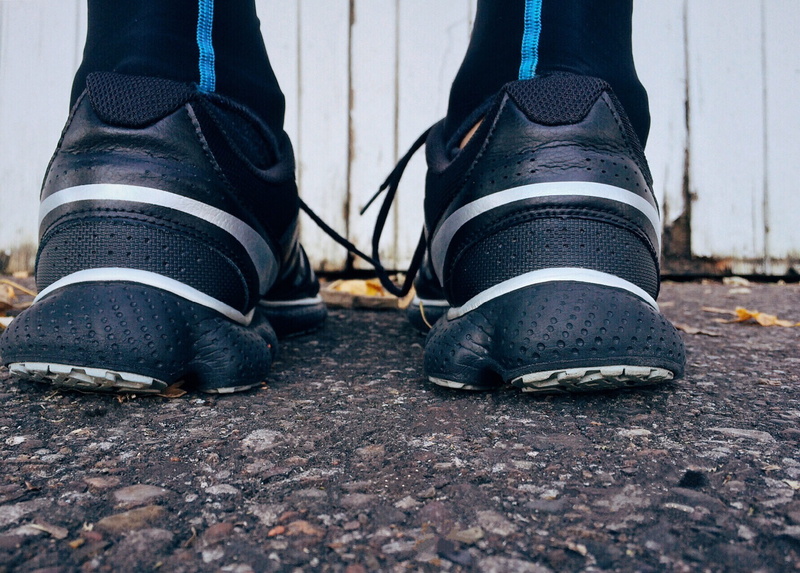 leisure activity, low section, run, human foot, jeans, real people, shoe, fitness, 2K, runner, casual clothing, athlete, leather, body part, standing