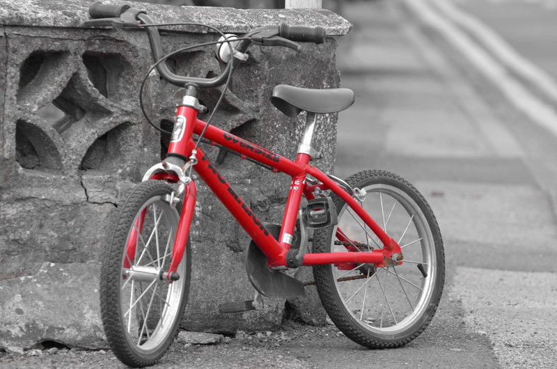 1080P, seat, transportation, object, chain, speed, architecture, parking, black, childlike, gearshift, biking, day, security, mtb, model, metal, street