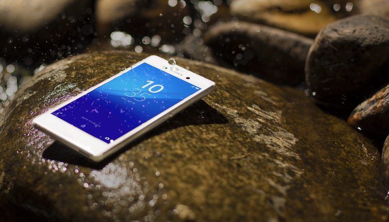 nature, wet, mobile phone, Android, technology, White, food and drink, 5K, text, communication, Aqua, close-up, indoors, Water, no people, Drops, table