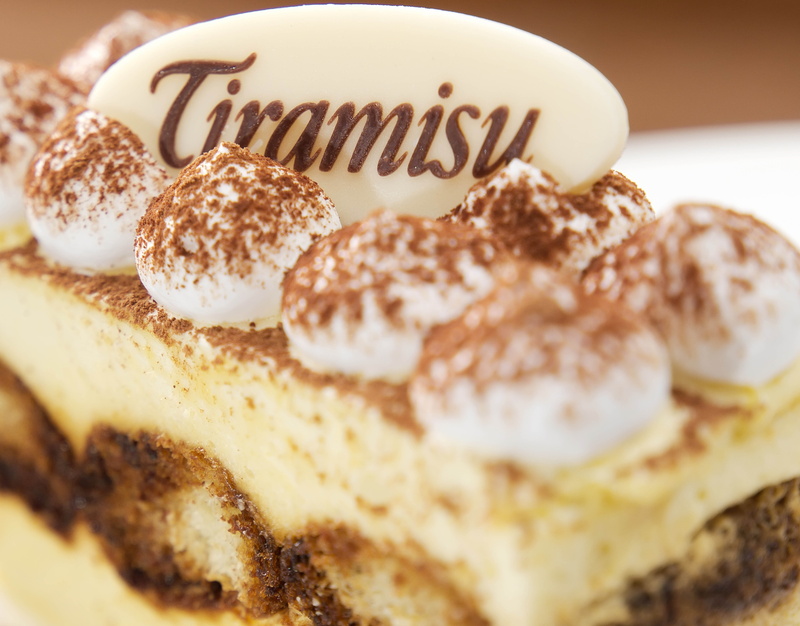 piece, 5K, pastry, western script, candy, indulgence, selective focus, gourmet, baked, brown, coffee - Drink, baking, freshness, dessert, backgrounds