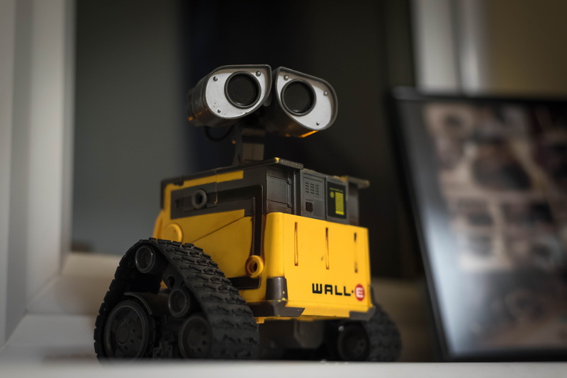 e, machinery, plastic, industry, wall e, robot, equipment, toy, day, land vehicle, toy car, selective focus, movie, technology, yellow, car, close-up, mode of transportation
