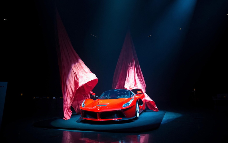 red, ferrari, tokyo, laferrari, debut, 2K, spyder, japanese, cars, ferarri, 2013