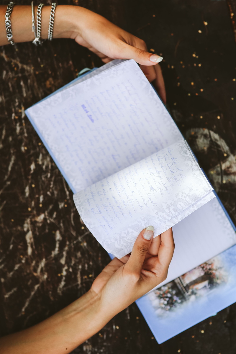 adults only, 5K, real people, people, woman, document, Woman reading, holding, leisure activity, focus on foreground, notebook, memoirs, women, hands