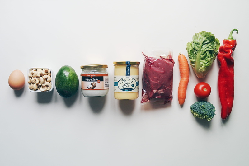 beef, coconut oil, white background, pepper, wellbeing, avocado, no people, vegetable, Healthy, freshness, 2K, studio shot, red, paleo, broccoli, variation