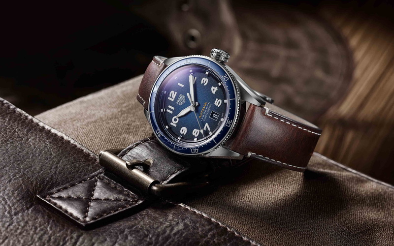 2K, steel with blue dial, Autavia Isograph, 2019, TAG Heuer, Swiss luxury watch, Switzerland, Tag Heuer Autavia Collection, Tag Heuer Autavia WBE5112.FC8266