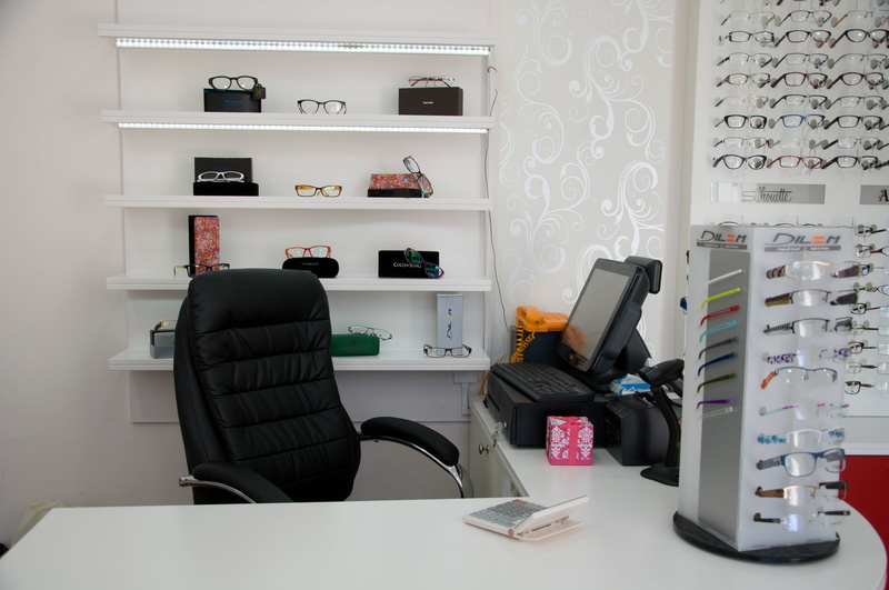 desktop pc, spectacle, office, publication, ophthalmologist, home interior, Shop, container, optical shop, business, Display, furniture, chair, no People