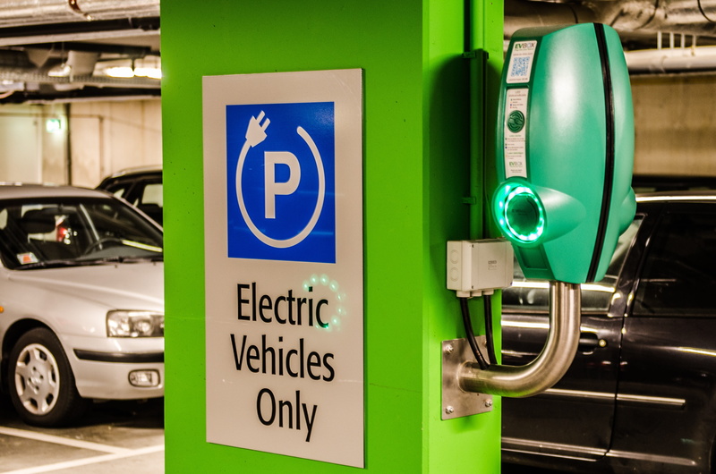station, traffic, parking, fossil fuel, refueling, electricity, focus on foreground, fuel and power generation, recharge, ecological, environment, green color