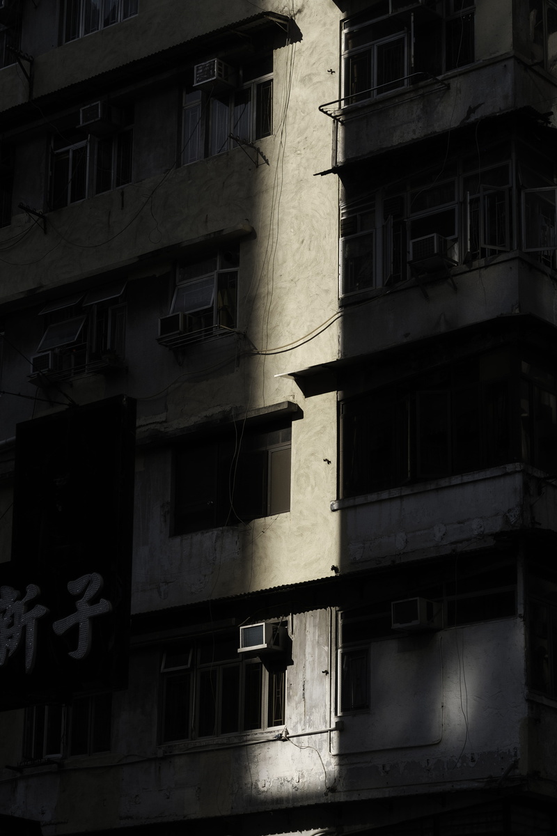 building, holiday, apartment building, graffiti, photo, obsolete, balcony, city, old, 5K, building exterior, architecture, shadow, light and shadow, light
