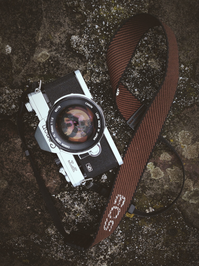 old-fashioned, directly above, rock, camera, camera - Photographic Equipment, digital camera, no people, Canon Camera, 2K, high angle view, technology