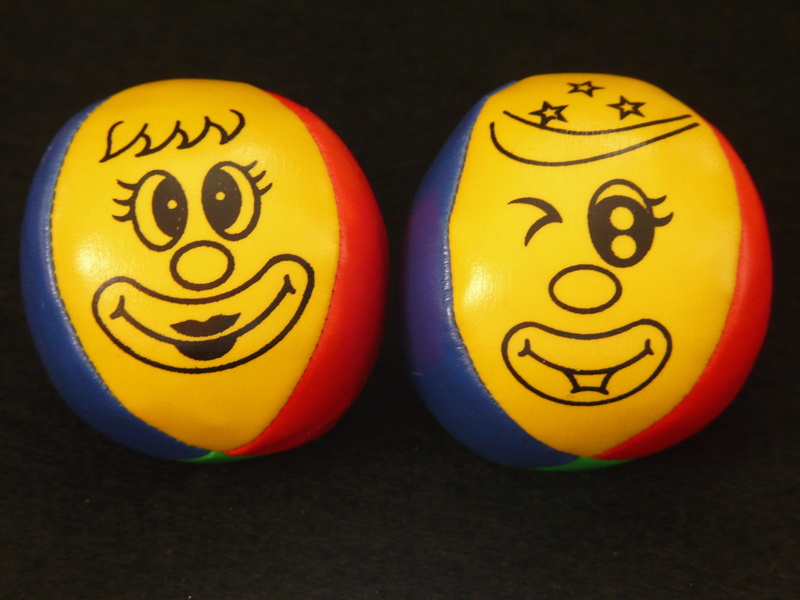 balls, Juggle, fun, Juggling Balls, symbol, art and craft, anthropomorphic face, day, close-up, human representation, creativity, red, representation, anthropomorphic smiley face