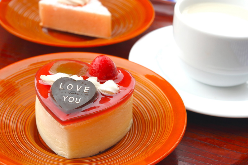 5K, saucer, close-up, freshness, still life, gourmet, refreshment, cake, high angle view, drink, fruit, food, cheesecake, heart, sweet Food, mug, no People
