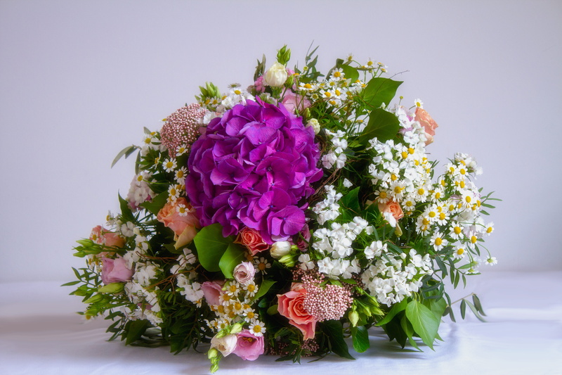 no people, arrangement, white, pink color, nature, flowering plant, still life, freshness, petaled, flower arrangement, flowers bouquet, joy, bouquet, spring flowers