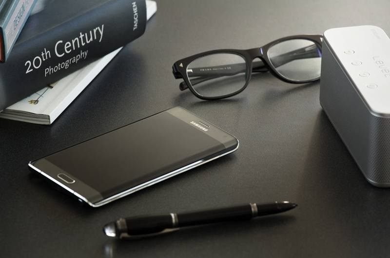 paper, eyewear, mobile phone, technology, connection, samsung galaxy note edge 4k  desktop, glasses, desk, note pad, smart phone, close-up, communication