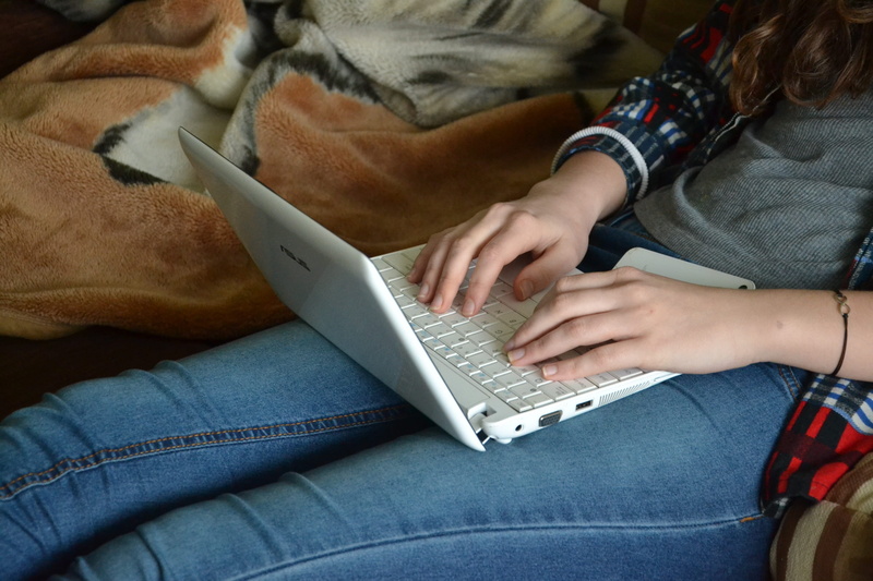 people, laptop, use, home Interior, keyboard, relaxation, furniture, computer, computers, wearing, leisure activity, writing, person, woman, living Room