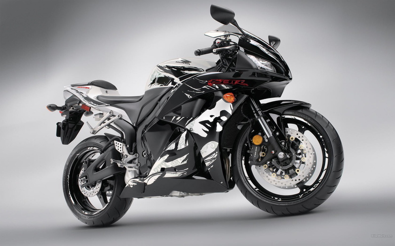 motorcycle, riding, 720P, biker, mode of transportation, stationary, helmet, speed, ride, tire, land vehicle, chrome, crash helmet, motorized vehicle riding