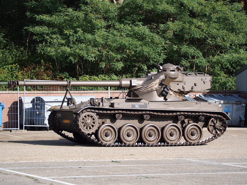 machine, weapon, tank, 4K, armored, street, day, aggression, side view, armored tank, government, heavy, land vehicle, artillery, conflict, dutch, no people