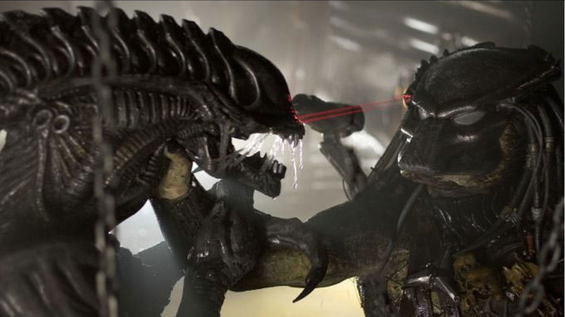 Wolf (Predator), 1080P, indoors, Alien, aggression, side view, animal body part, animals in the wild, vertebrate, animal trunk, animal mouth, Aliens Vs. Predator: Requiem