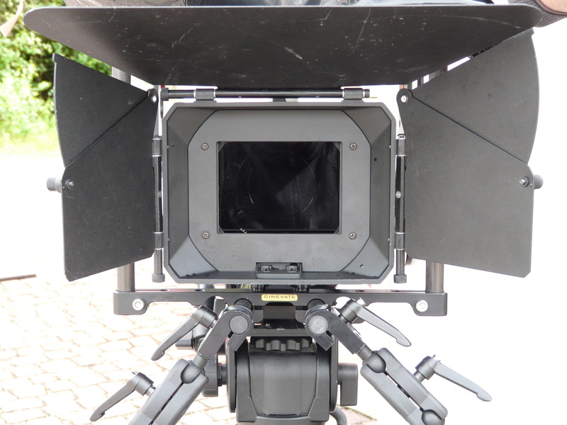 2K, professional, nature, close-up, images, focus on foreground, technology, photographic equipment, Film Camera, full screen, film industry, architecture