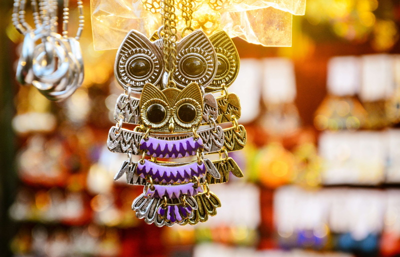 decoration, no people, india, celebration, variation, art and craft, for sale, selective focus, craft, store, owl, jewellery, market, goodluck, symbol