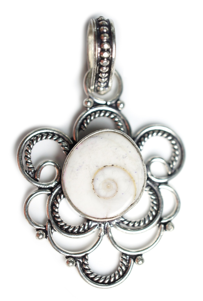 gemstone, high angle view, shiny, shape, silver, gems, sterling, directly above, huge, antique, jewellery, white, placed, quartz, bezel, shiva shell, semiprecious
