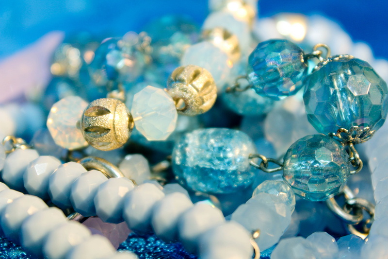 jewelry, luxury, gemstone, photography, nature, stone - object, crystal, shallow, 5K, close-up, selective focus, pearl jewelry, shiny, turquoise colored