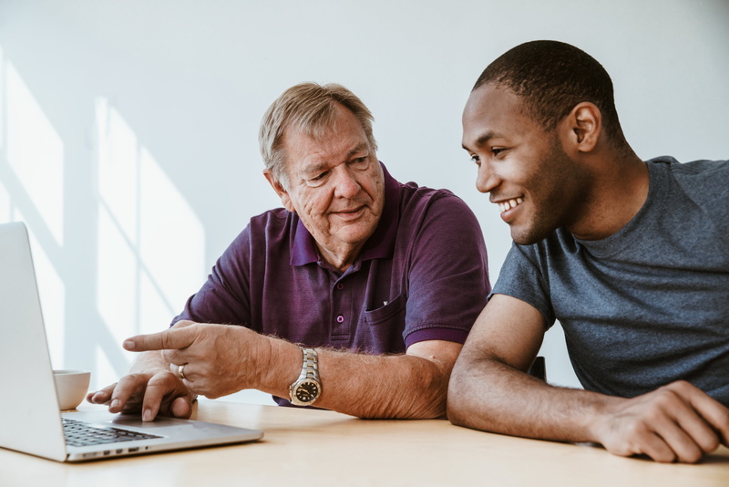 Senior, men, man, togetherness, Keyboard, two people, wireless technology, adult, Help, Computer, Technology, Smile, photo, sitting, senior adult, Teacher