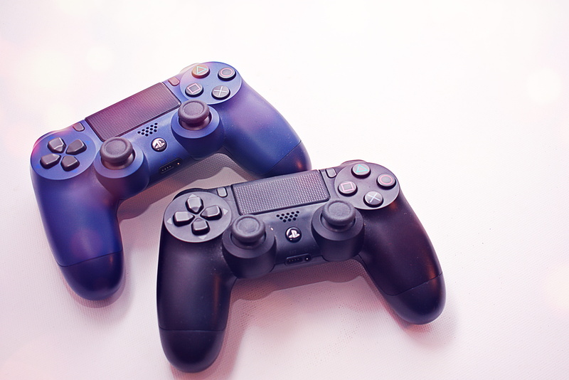 machine part, device, console, close-up, no people, white background, single object, sony, high angle view, photography themes, joystick, power supply