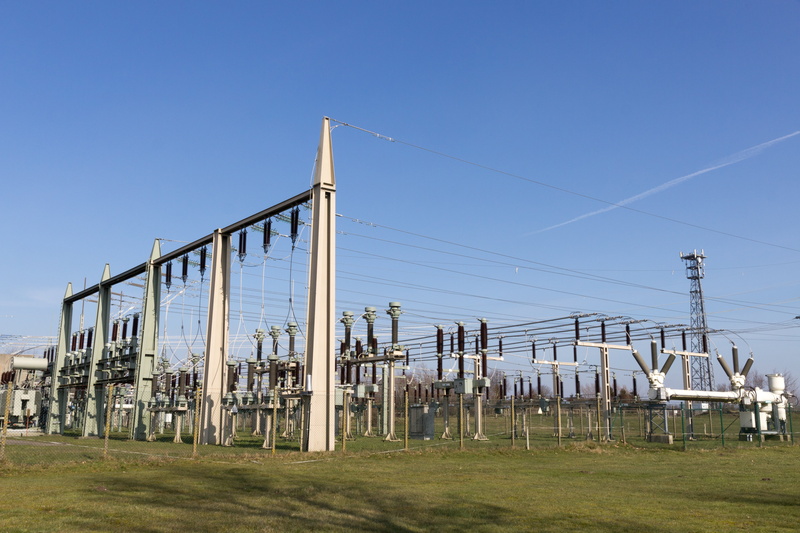 connection, current, architecture, outdoors, 5K, no people, blue sky, electrical equipment, technology, sun, electricity power plant, cable, nature, clear sky