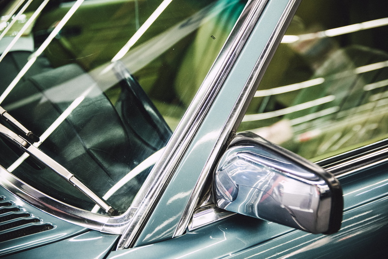 glass items, shiny, wing, selective, mode of transportation, wheel, glass - material, steel, steering wheel, close-up, no people, design, 5K, outdoors