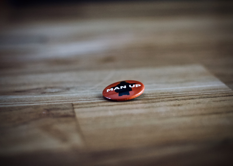 badge, mormon, gambling, red, back, close-up, black, theatre, button, blur, play, bokeh, no People, man, round, backgrounds, wood - Material, wood, pin