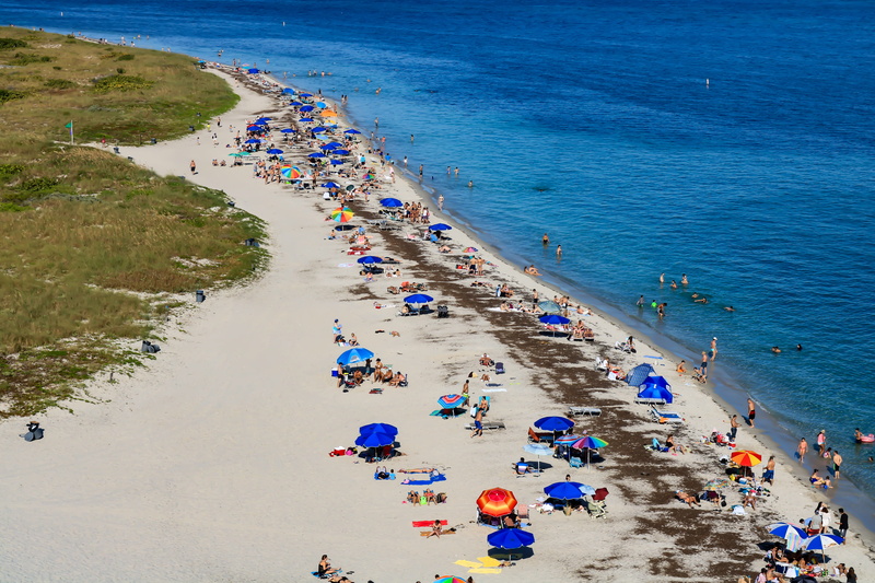 real people, leisure activity, biscayne, lifestyles, vacations, 5K, trip, aerial, holiday, sand, beach, high angle view, group of people, weekend activities