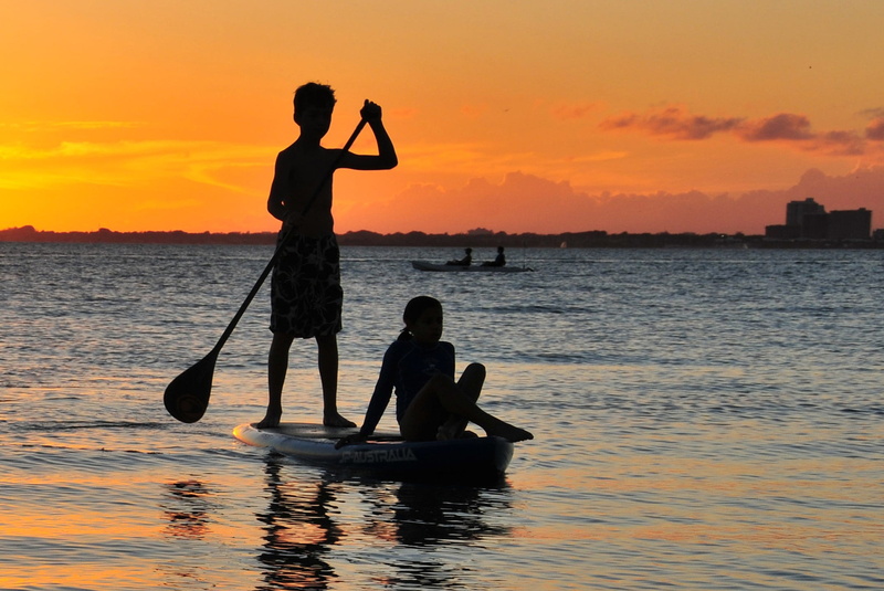 women, sea, waterfront, key biscayne, outdoors, leisure activity, people, rowing, silhouette, miami, lifestyles, standing, real people, man, men, adult