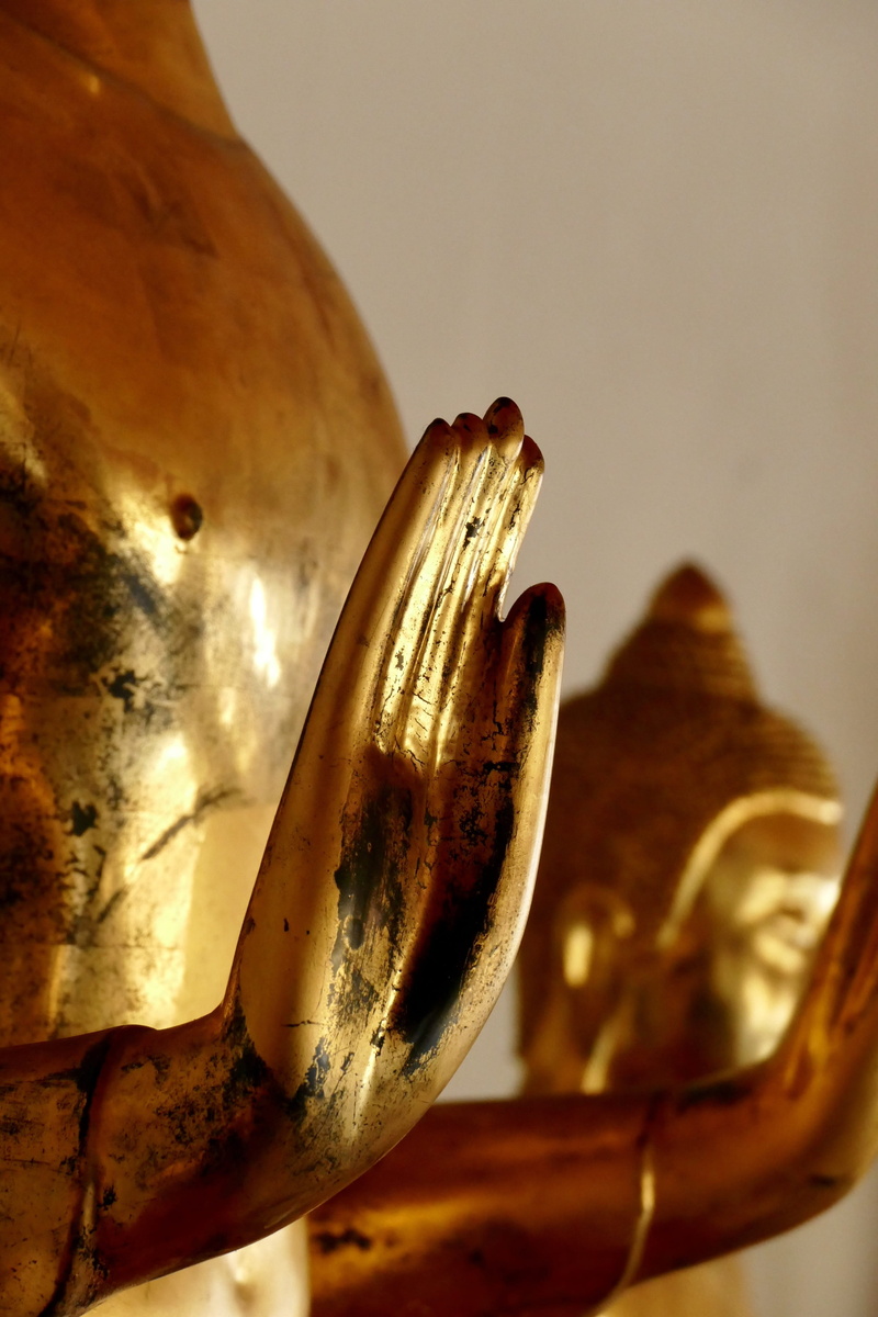 table, jewelry, sunlight, no people, metal, selective focus, religion, 4K, single object, still life, spiritual, meditation, two objects, relaxation, buddhism